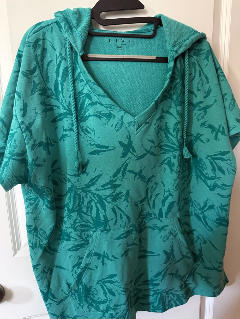 Livi Active Teal Printed V-Neck Hooded Pullover